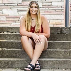 Meet your Posher, Kacie